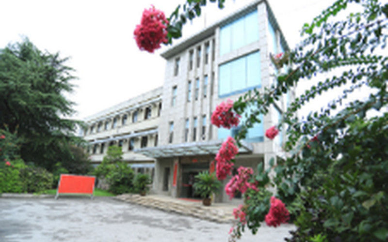 Jiangsu Province Yixing Nonmetallic Chemical Machinery Factory Co., Ltd fabrika üretim hattı